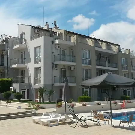 Апартхотел Menada Apolon Созопол